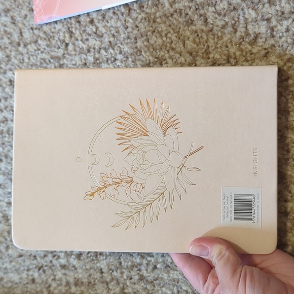 Calm: A Day and Night Reflection Journal - Picture 5 of 11